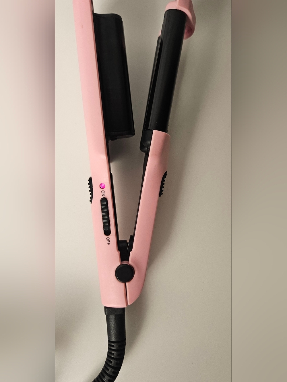 Plugged In Pink Hair Waver Crimper Curling Iron Triple Barrel Styler - Picture 7 of 7